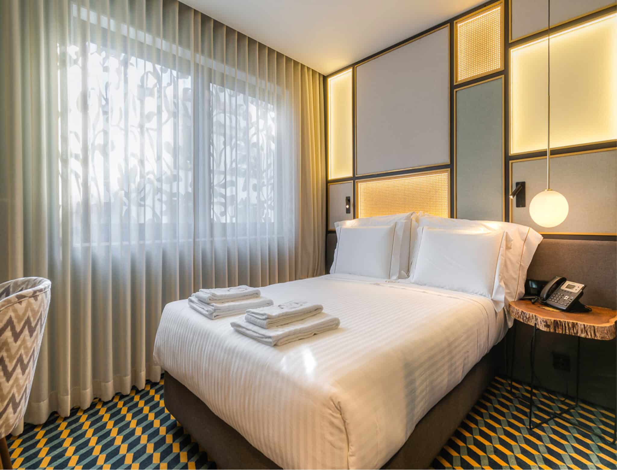 Porto Hotel & Suites